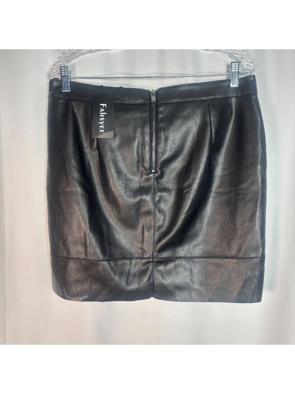Fahsyee Black Faux Leather Mini Skirt High Waisted Back Zip Pockets Size XL NWT
